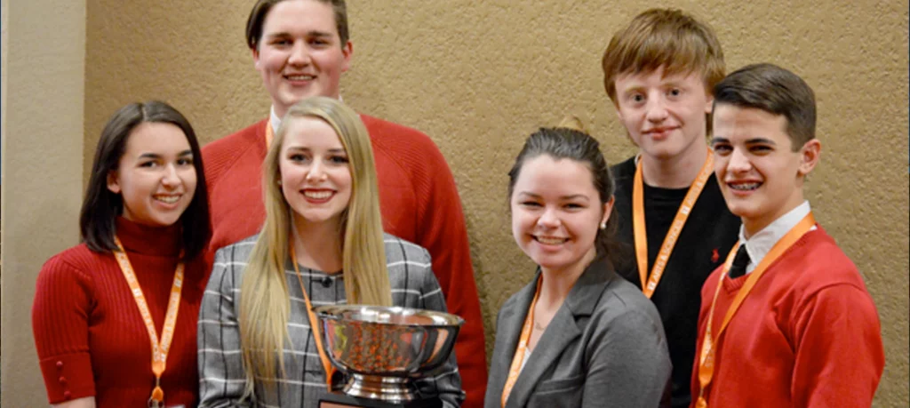 A team of students from the Tennessee High School Ethics Bowl.